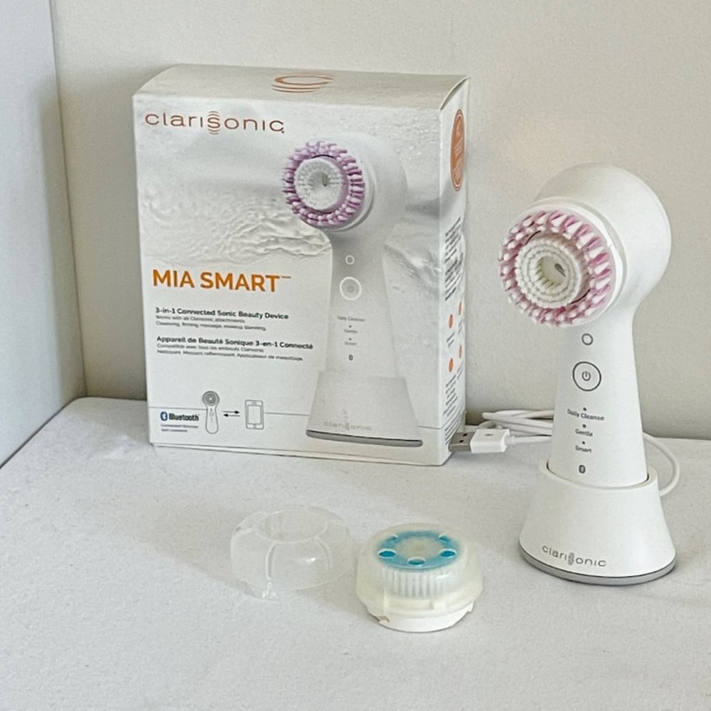 CLARISONIC Mia Smart | Cleansing Skincare Beauty Device | 3-in-1 App Connected